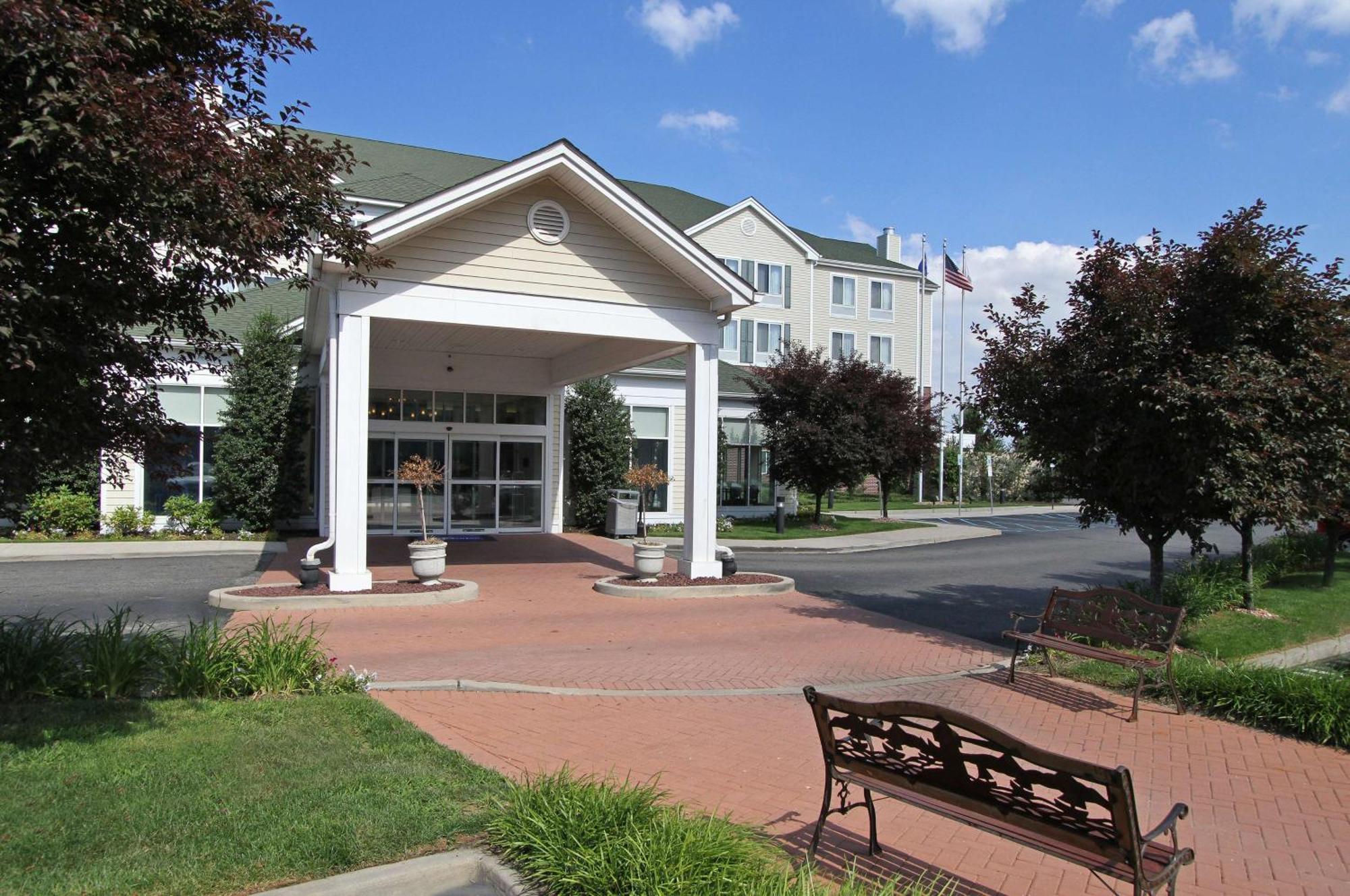 Hilton Garden Inn Westbury Exteriér fotografie